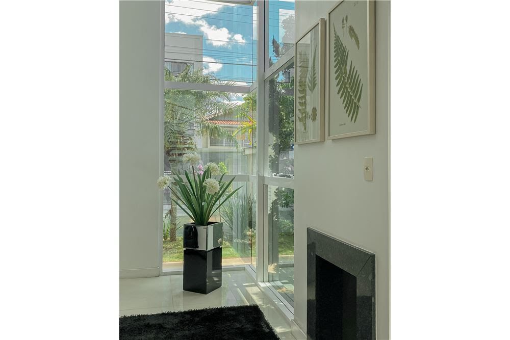 Casa à venda com 4 quartos, 5 banheiros, 2 vagas e 284m² no Centro, Balneário Camboriú (SC) — foto 5 de 30