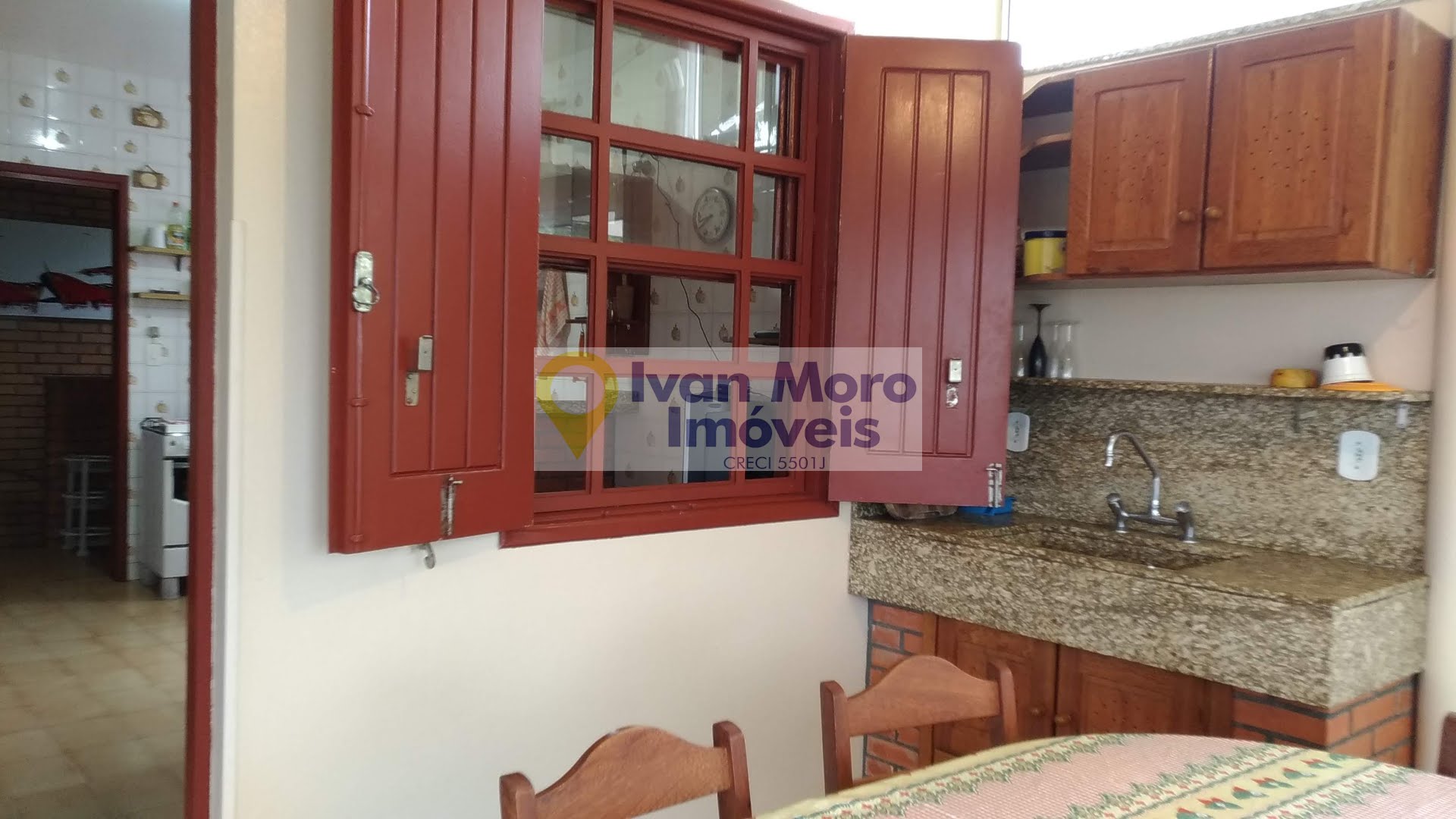 Casa para alugar com 4 quartos, 1 suíte, 4 vagas e 200m² no Daniela, Florianópolis (SC) — foto 10 de 30