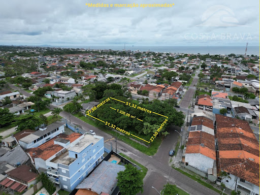 Terreno de Esquina: Amplo Potencial Construtivo, Matinhos