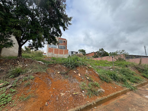 Lote no Residencial Bethânia  -  Santana do Paraíso