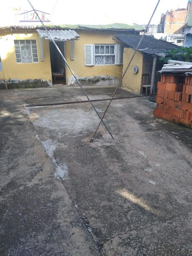 Casa nos fundos