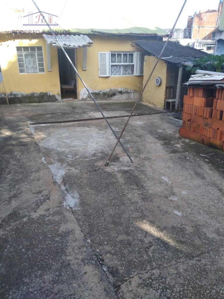 Casa nos fundos