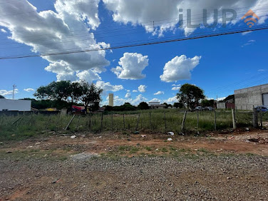 Terreno em área com grande potencial comercial
