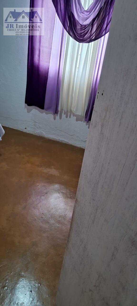 Casa à venda com 2 quartos e 1 banheiro no Bairro Santa Barbara, Piranguinho (MG) — foto 16 de 20