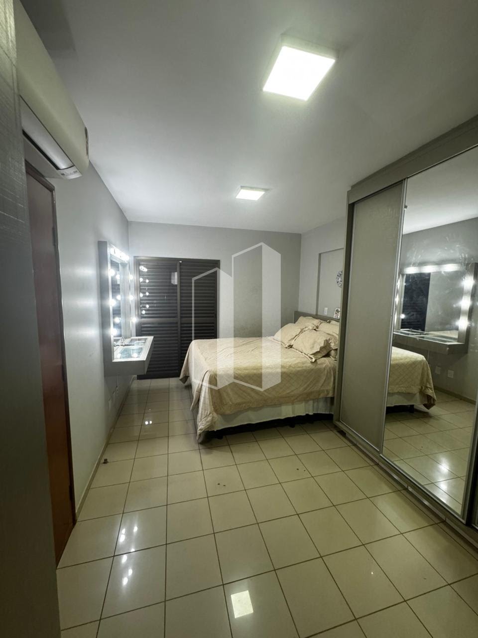 Apartamento à venda com 4 quartos, 1 suíte, 2 vagas e 110m² no Setor Bueno, Goiânia (GO) — foto 9 de 24