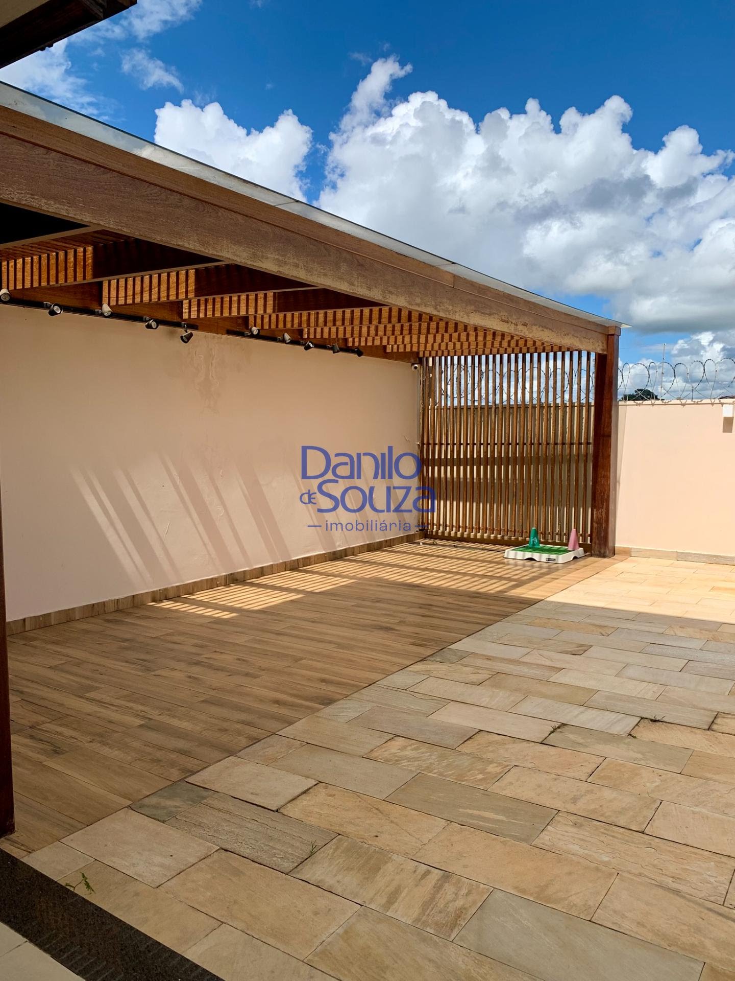 Casa à venda com 4 quartos, 1 suíte, 2 vagas e 360m² no Alvorada, Araxá (MG) — foto 27 de 28