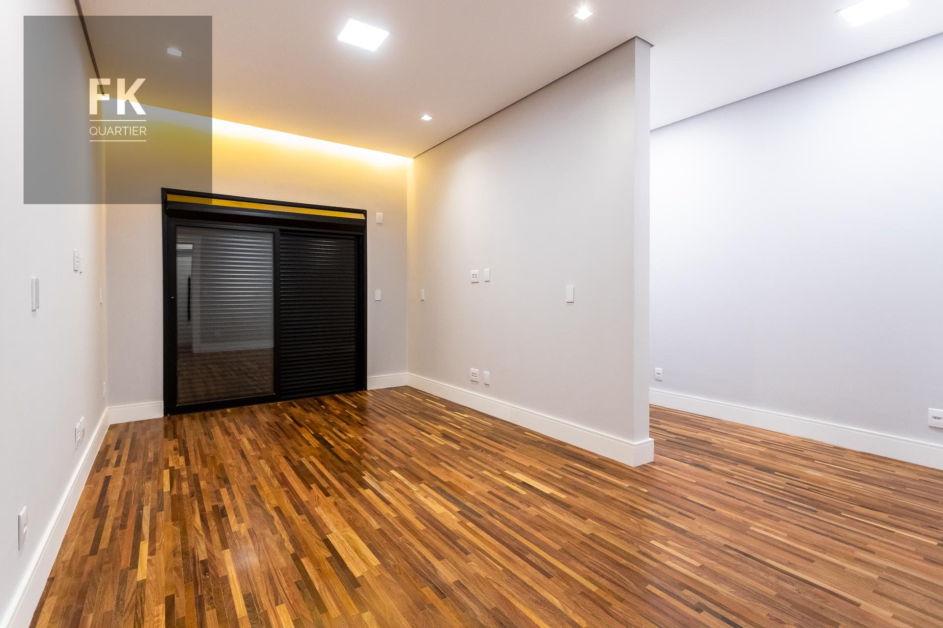 Casa à venda com 5 quartos, 5 suítes, 4 vagas e 392m² no Cidade Tamboré, Santana de Parnaíba (SP) — foto 27 de 30
