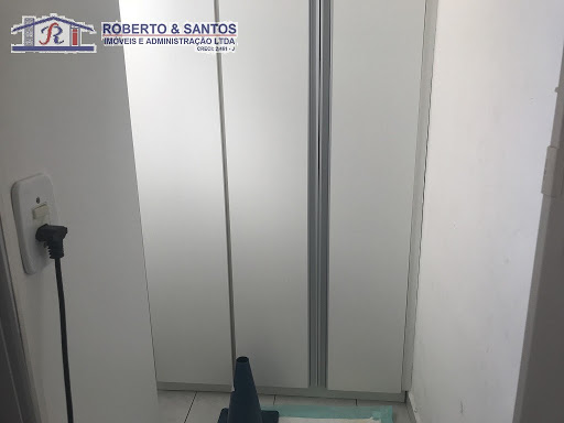 Dependência de Empregada com armários