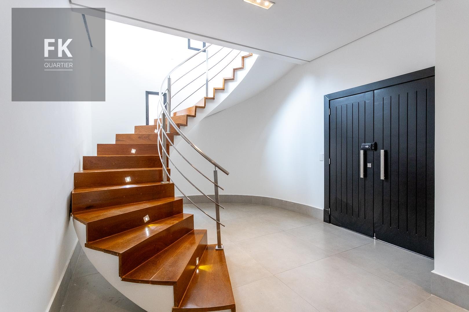 Casa à venda com 4 quartos, 4 suítes, 6 vagas e 620m² no Tamboré, Barueri (SP) — foto 3 de 30