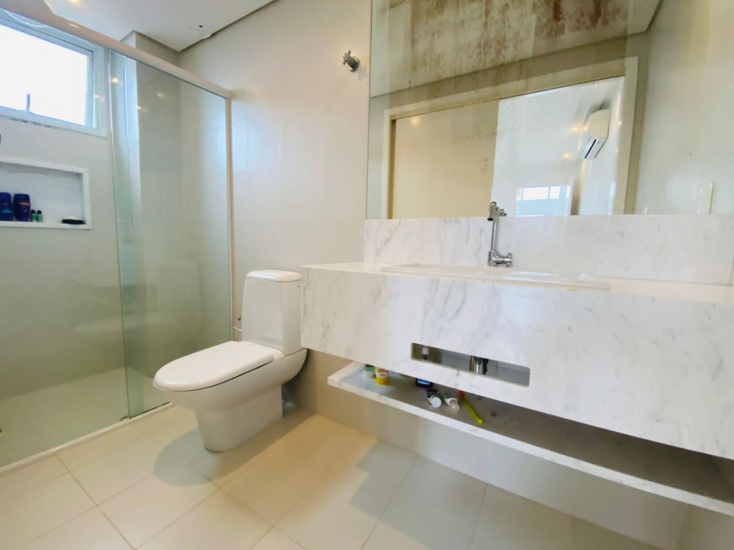 Apartamento à venda com 4 quartos, 5 banheiros, 2 vagas e 200m² no Praia de Itaguá, Ubatuba (SP) — foto 16 de 24