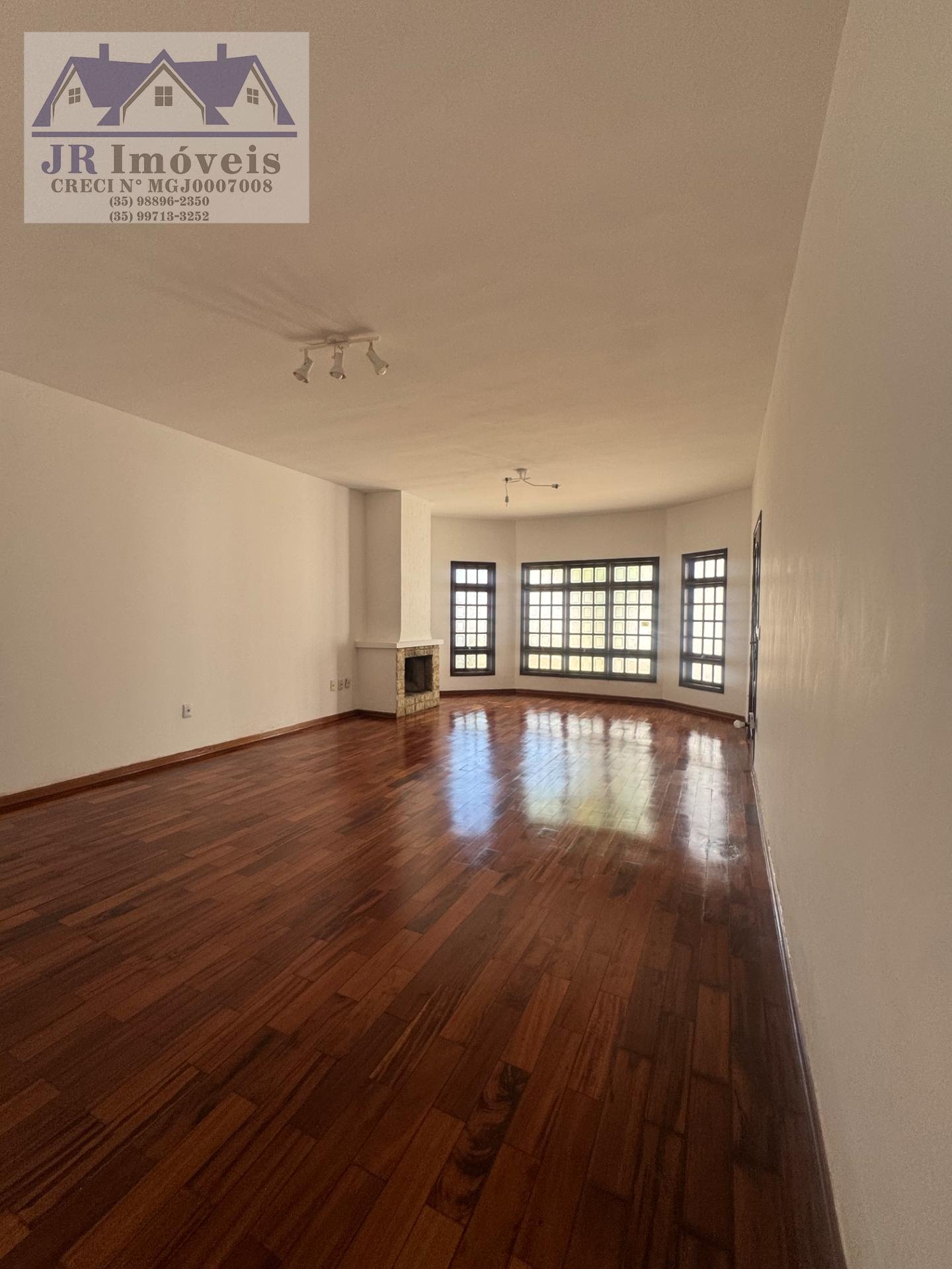 Casa à venda com 3 quartos, 1 suíte, 1 vaga e 360m² no Nossa Senhora da Agonia, Itajubá (MG) — foto 22 de 30