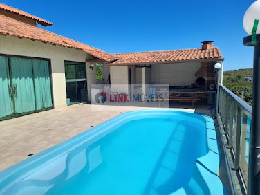 Casa à Venda em Village do Sol - Guarapari: 4 Dormitórios