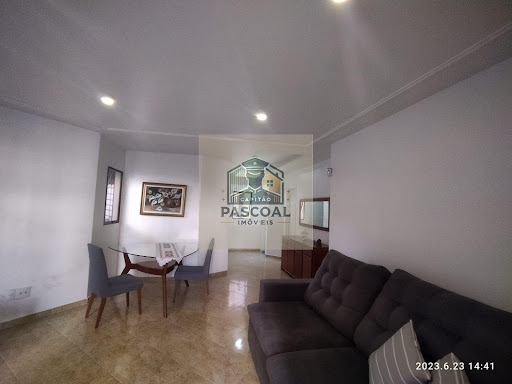 Casa à Venda no Centro de Campos: 4 Suítes, 198m², R$649mil
