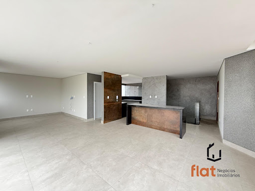 Cobertura à venda no bairro São Luiz, Pará de Minas, 186m², 3 quartos