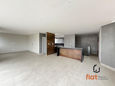 Cobertura à venda no bairro São Luiz, Pará de Minas, 186m², 3 quartos