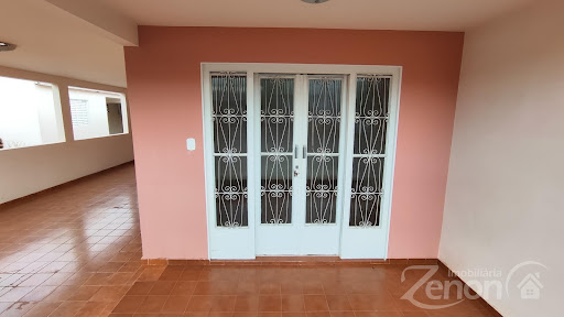 Casa à Venda no Centro de Adamantina por R$ 500.000