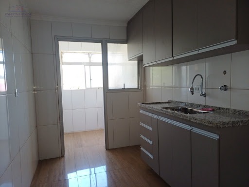 Cozinha com armários