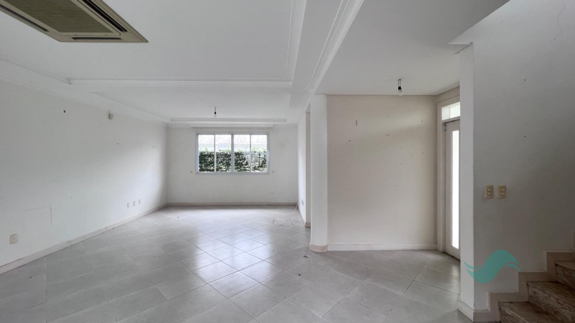 Casa à venda com 4 quartos, 3 suítes, 2 vagas e 286m² no Jurerê, Florianópolis (SC) — foto 4 de 23