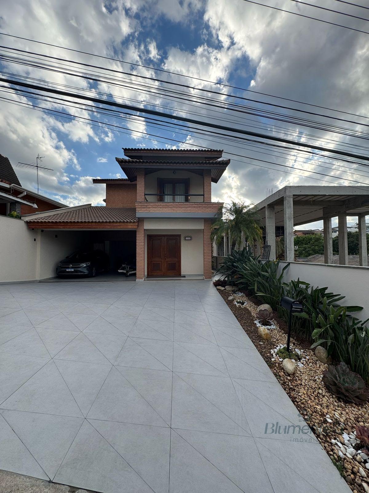 Casa à venda com 4 quartos, 1 suíte, 2 vagas e 400m² no Condomínio Arujazinho IV, Arujá (SP) — foto 3 de 30