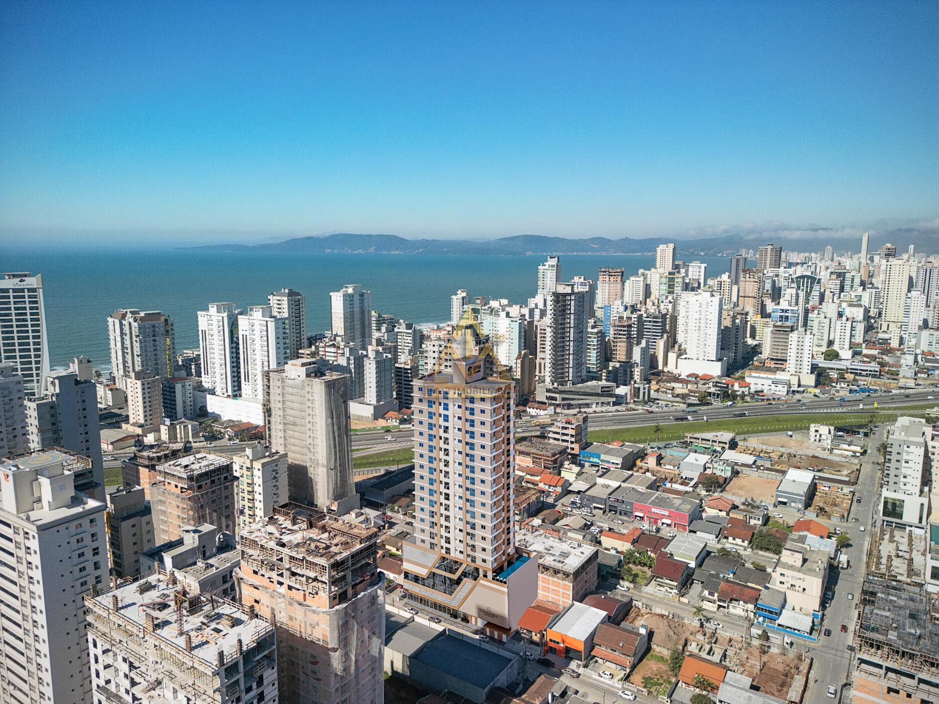 Apartamento à venda com 1 quarto, 1 suíte, 1 vaga e 45m² no Morretes, Itapema (SC) — foto 3 de 13