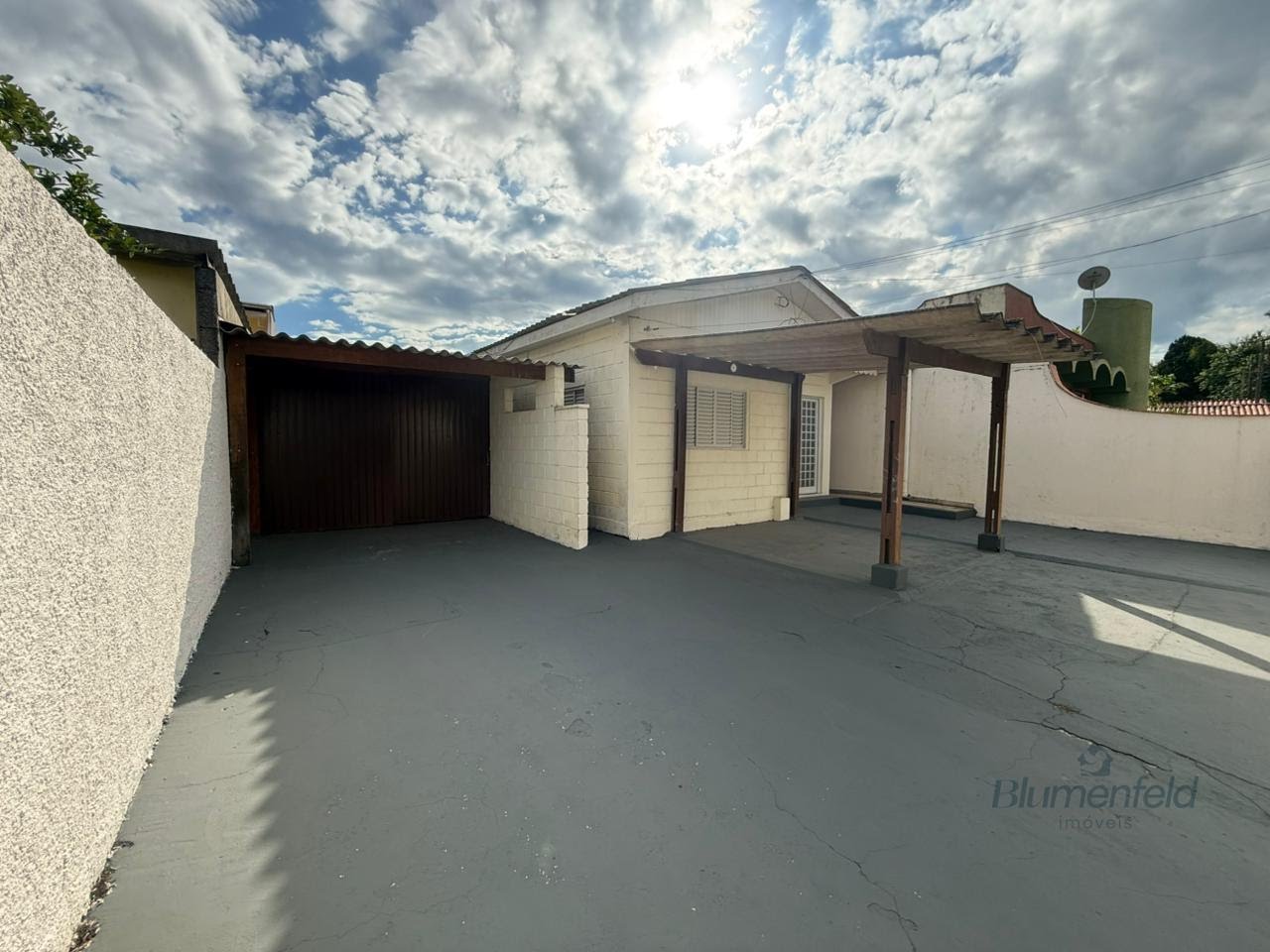 Casa para alugar com 4 quartos, 2 banheiros, 8 vagas e 150m² no Jardim Rincão, Arujá (SP) — foto 2 de 14