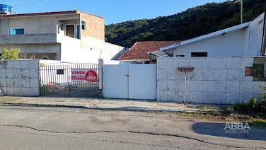 Casa em Tabuleiro  -  Matinhos