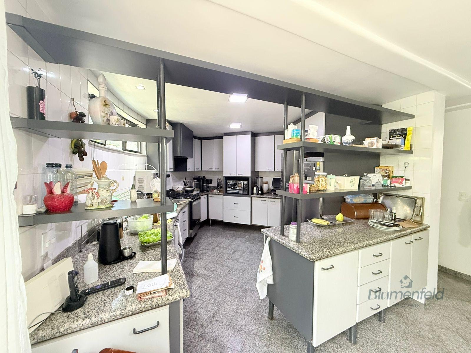 Casa à venda com 6 quartos, 5 suítes, 6 vagas e 600m² no Condomínio Arujazinho IV, Arujá (SP) — foto 11 de 30