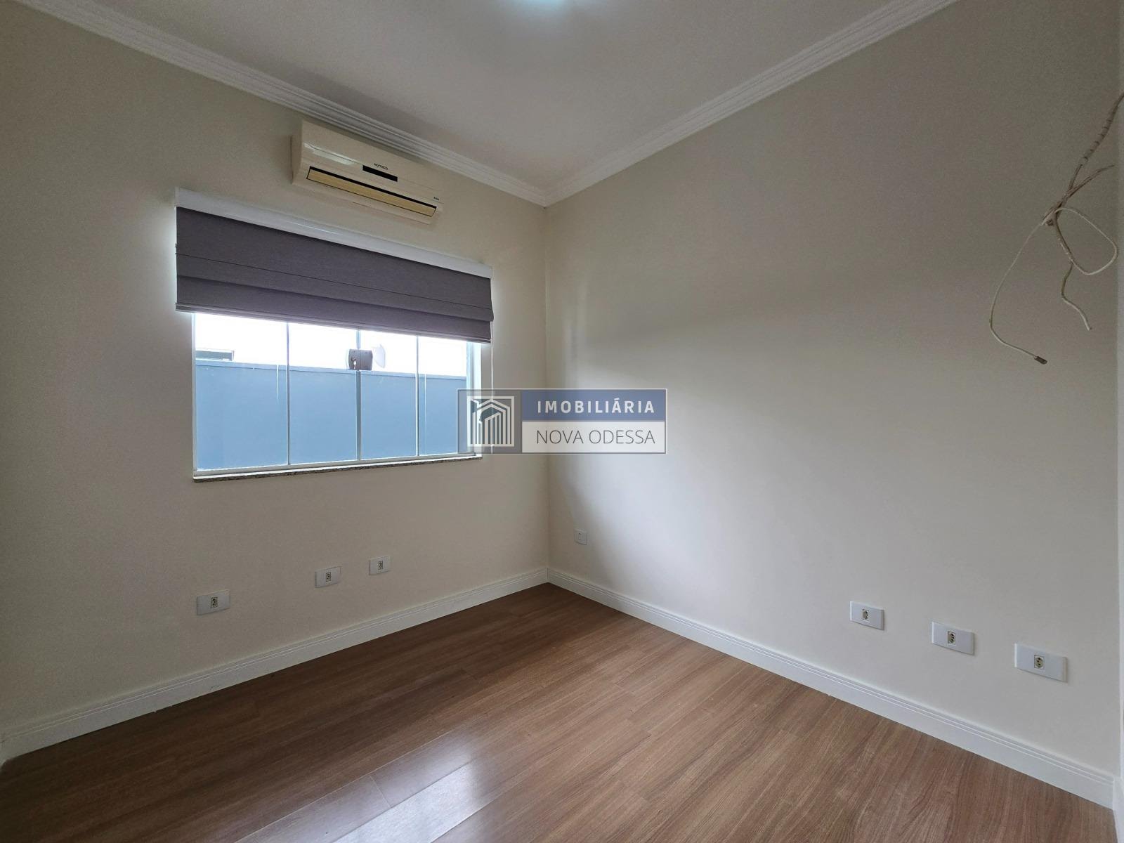 Casa à venda com 4 quartos, 1 suíte, 2 vagas e 220m² no Jardim Primavera, Nova Odessa (SP) — foto 7 de 24