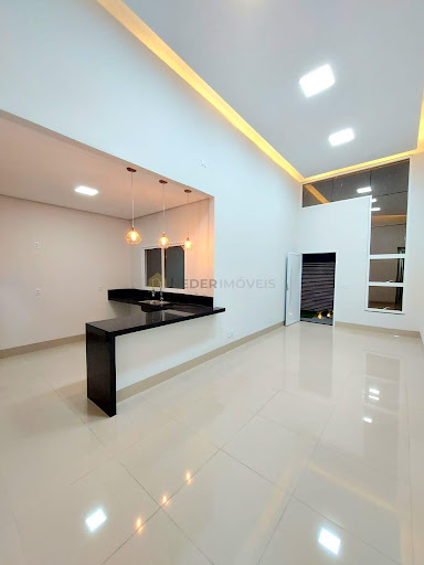 Casa à venda no Bairro Jardim Shangri-lá