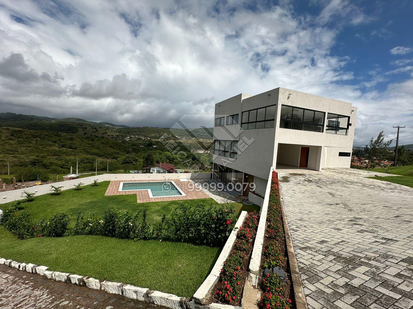 Casa à venda com 5 quartos, 7 banheiros, 2 vagas e 200m² no Porta Florada, Gravatá — foto principal