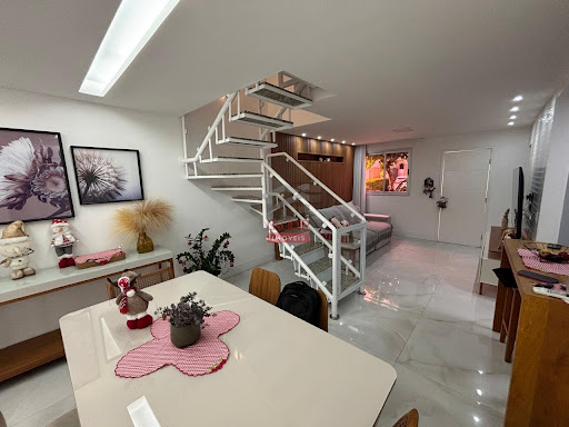 Casa à Venda em Morada de Laranjeiras - 3 Dormitórios, R$950k