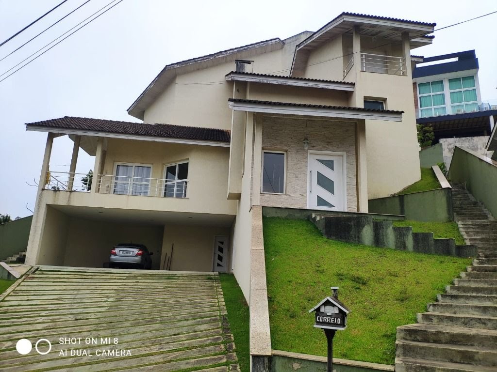 Casa à venda com 4 quartos, 5 banheiros, 3 vagas e 370m² no Arujá Hills III, Arujá — foto principal