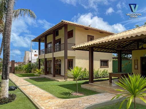 Casa à Venda em Barreiro-Trairi: 3 Suítes, 240m² por R$1.200.000