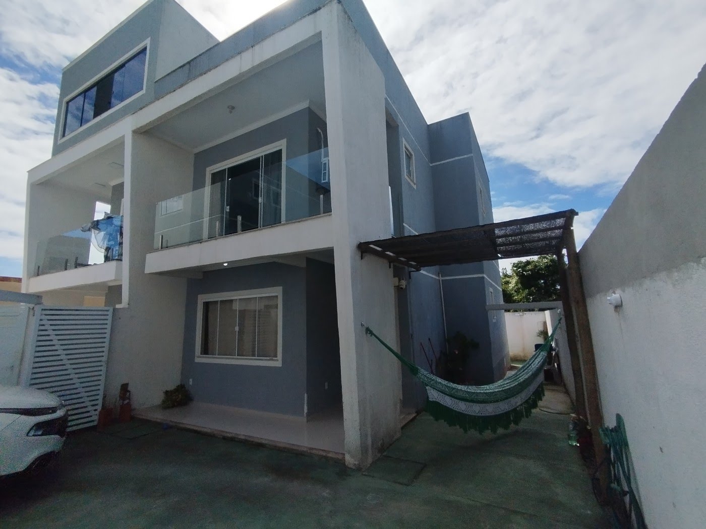 Casa à venda com 3 quartos, 3 banheiros, 1 vaga e 120m² no Colinas, Rio das Ostras — foto principal