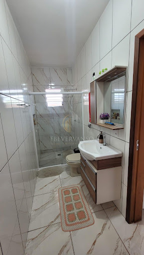 Casa à venda em Piçarras, Guaratuba | 3 dorms, 180m²