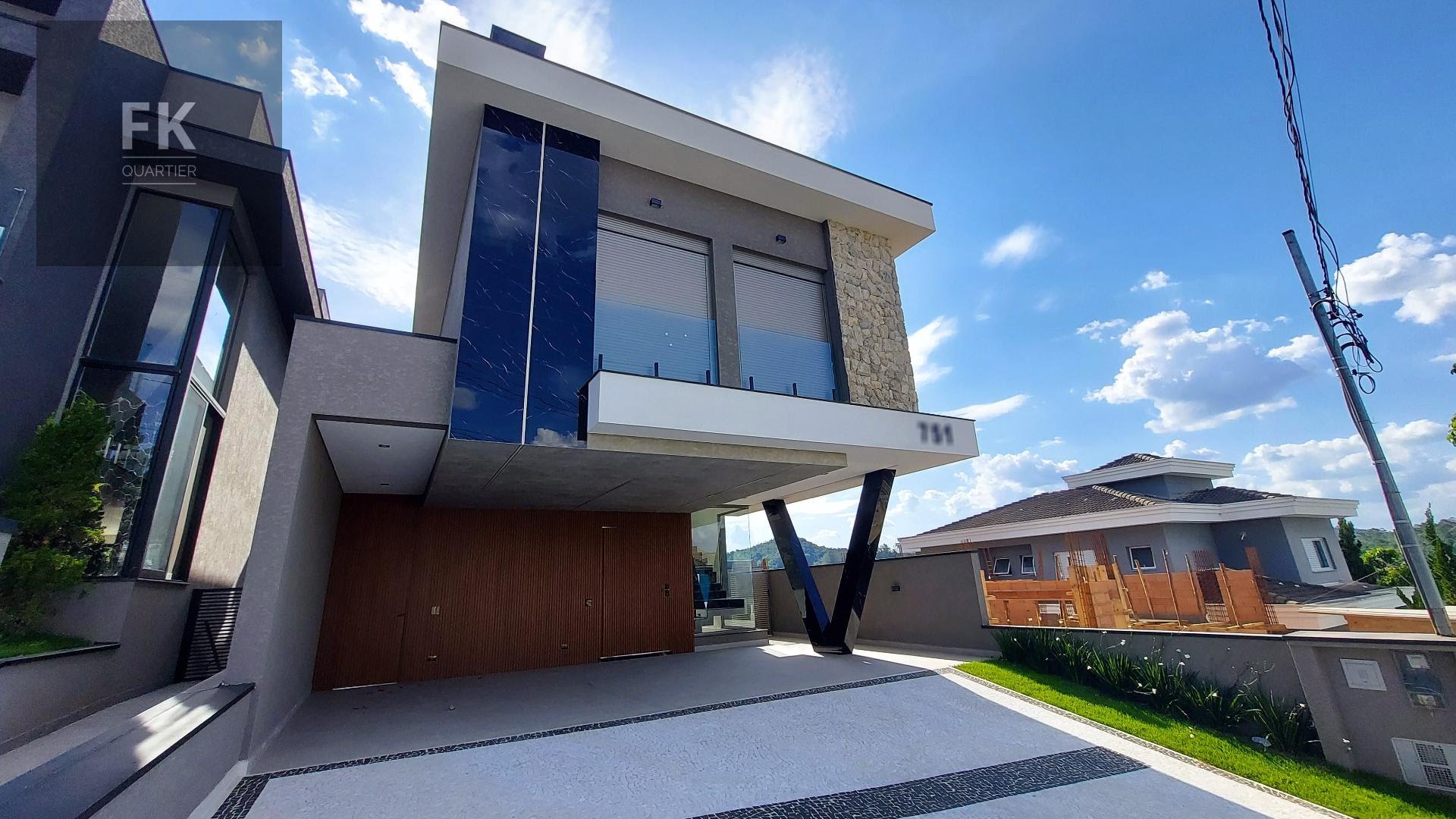 Casa à venda com 3 quartos, 6 banheiros, 6 vagas e 265m² no Suru, Santana de Parnaíba — foto principal