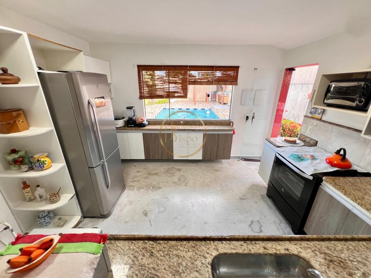 Casa à venda com 3 quartos, 1 suíte, 2 vagas e 150m² no Village II, Porto Seguro (BA) — foto 3 de 16