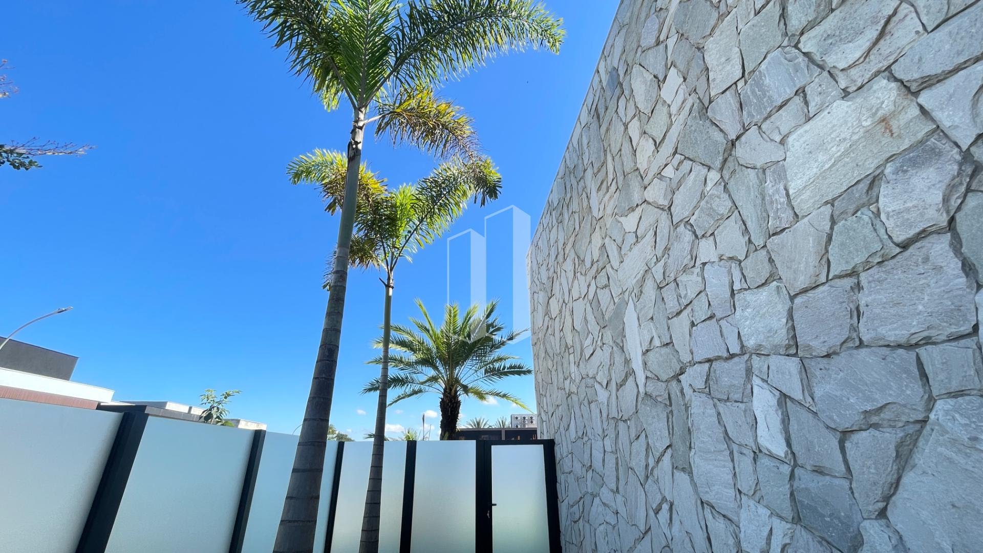 Casa à venda com 4 quartos, 4 suítes, 4 vagas e 369m² no Jardins França, Goiânia (GO) — foto 14 de 30