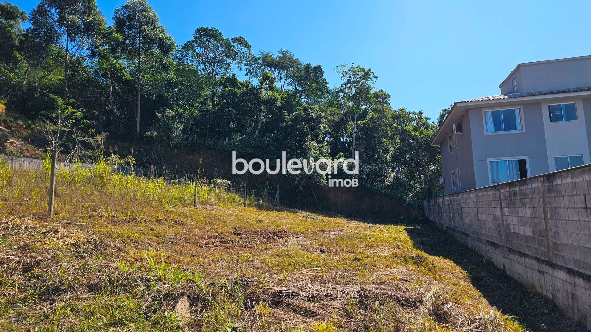 Terreno à venda com 425m² de terreno no Jardim Janaína, Biguaçu (SC) — foto 2 de 7