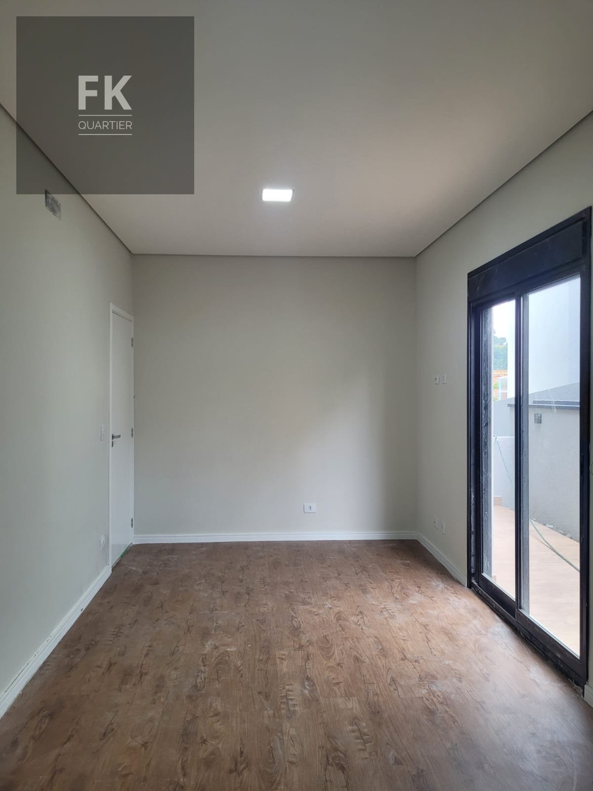 Casa à venda com 3 quartos, 1 suíte, 4 vagas e 188m² no Suru, Santana de Parnaíba (SP) — foto 6 de 8