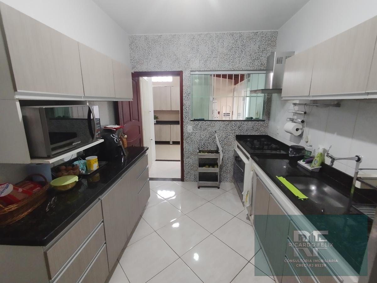 Casa à venda com 3 quartos, 2 suítes, 2 vagas e 150m² no Jardim Mariléa, Rio das Ostras (RJ) — foto 7 de 28