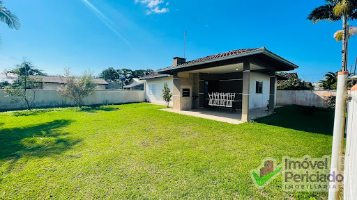 Casa à venda em Itapoá: 3 dormitórios e suíte | 93m²