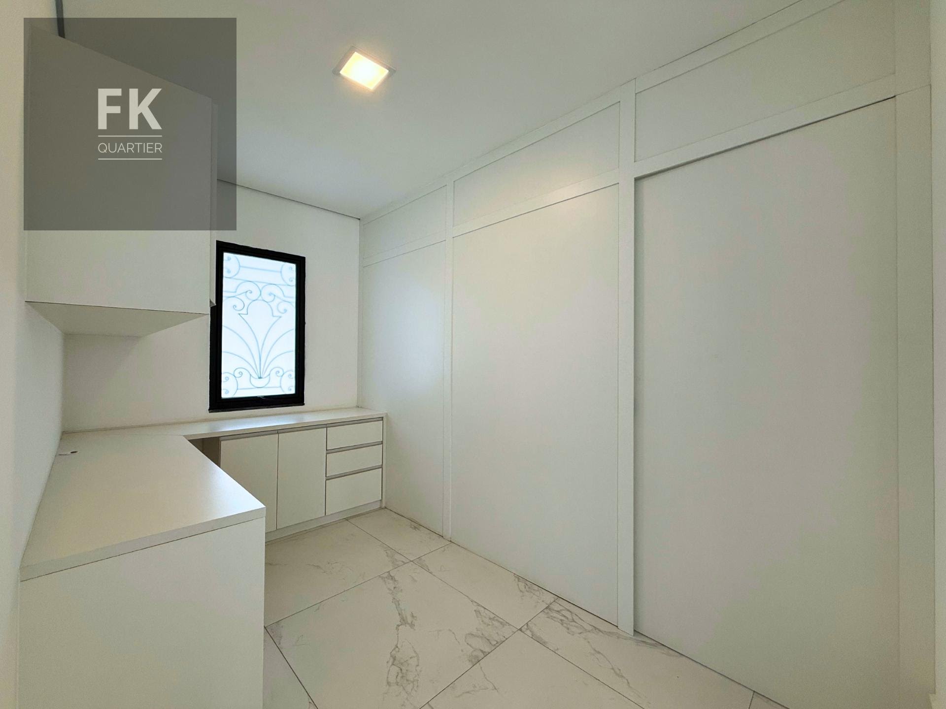 Casa à venda com 5 quartos, 5 suítes, 6 vagas e 422m² no Cidade Tamboré, Santana de Parnaíba (SP) — foto 17 de 30