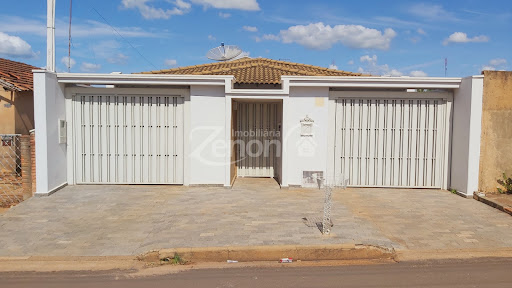 Casa em Vila Jamil de Lima  -  Adamantina
