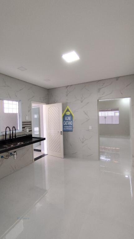 Casa à venda com 3 quartos, 1 suíte, 2 vagas e 110m² no Tupi, Praia Grande (SP) — foto 4 de 30