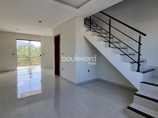 Sobrado de 2 Dormitórios | 2 suítes I Alta Vista I São José