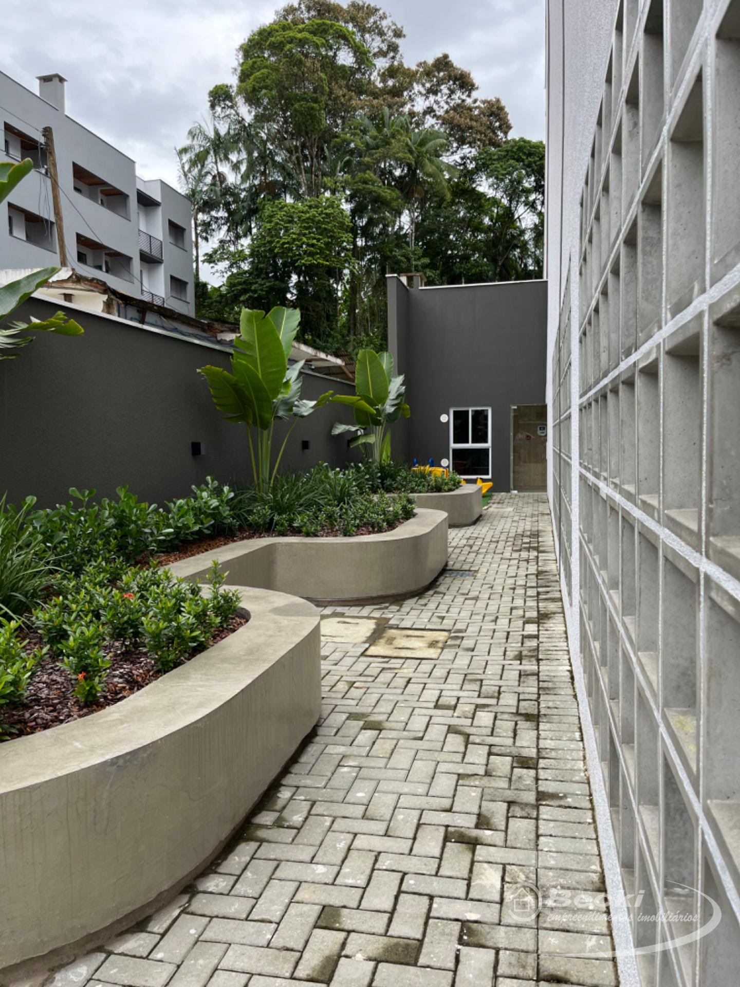 Apartamento à venda com 2 quartos, 1 banheiro, 1 vaga e 61m² no Costa e Silva, Joinville (SC) — foto 10 de 11