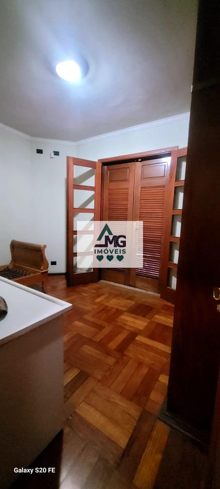 Casa à venda com 4 quartos, 1 suíte, 3 vagas e 424m² no Chácara das Rosas, Três Corações (MG) — foto 18 de 30