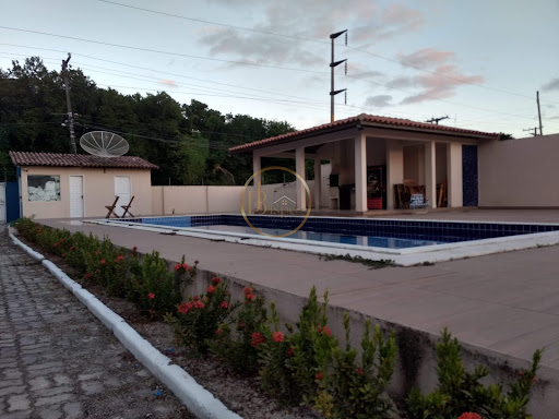 Apartamento 02 Dorm. em Taperapuan - Porto Seguro: 100M², 3 Dormitórios, 1 Suite, 2 Banheiros -