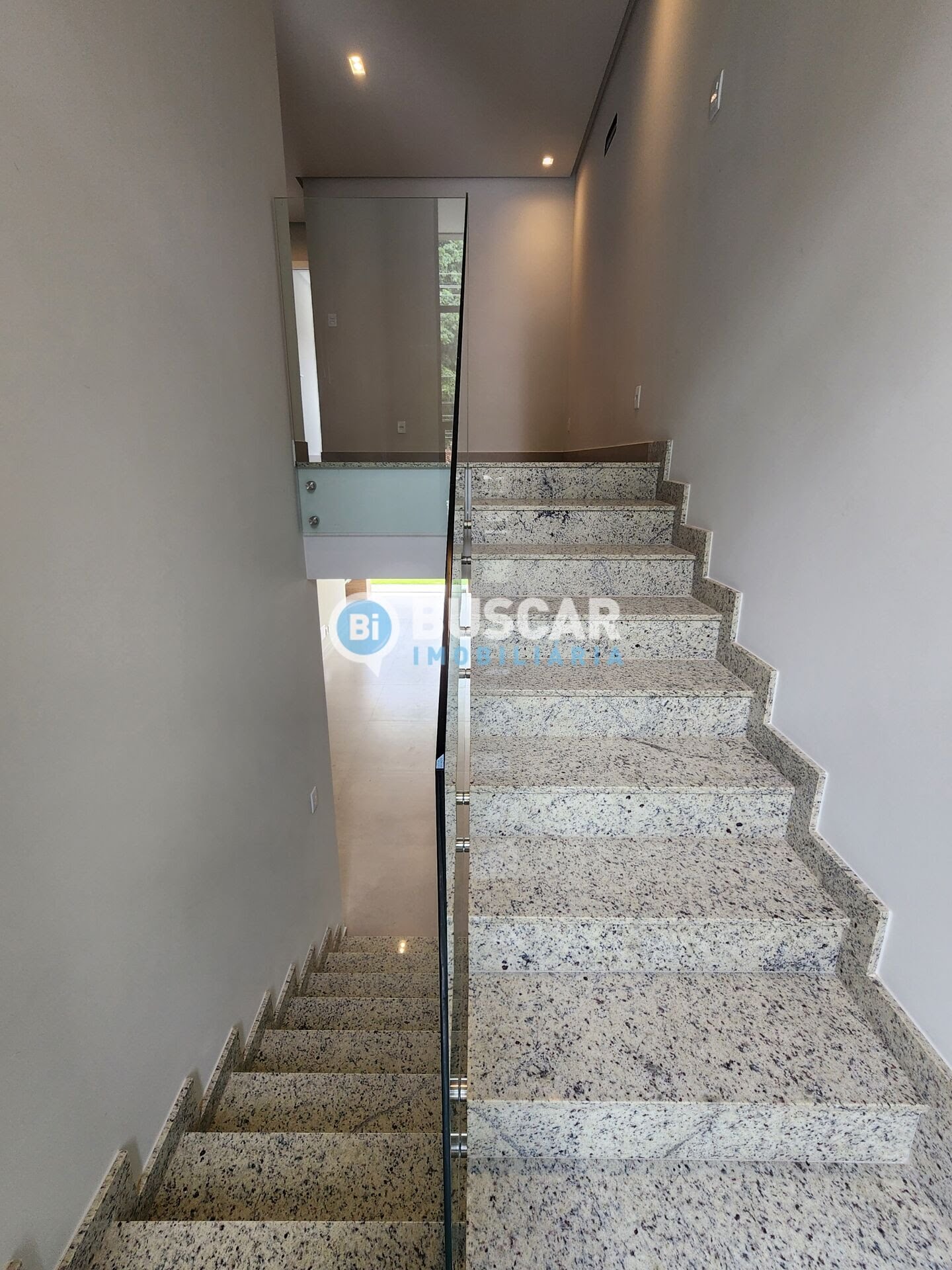 Casa à venda com 4 quartos, 4 suítes, 4 vagas e 240m² no Sim, Feira de Santana (BA) — foto 12 de 24